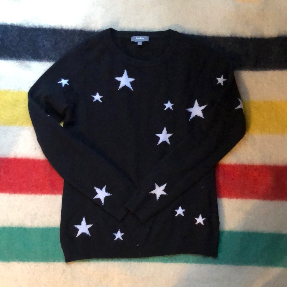 Neiman Marcus Cashmere sweater